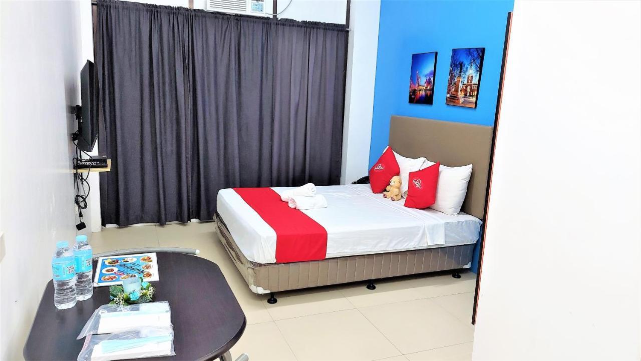 Spiral Suites Hotel Quezon City Bagian luar foto