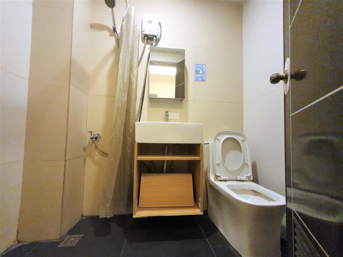 Spiral Suites Hotel Quezon City Bagian luar foto