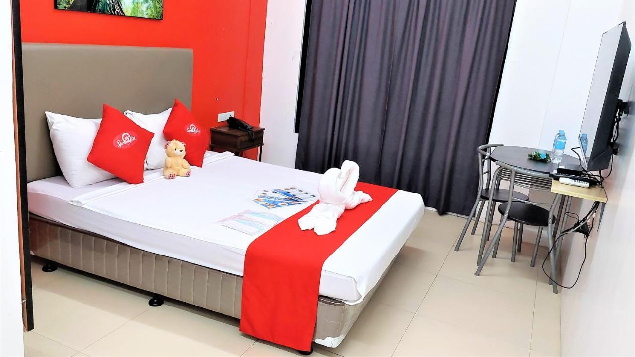 Spiral Suites Hotel Quezon City Bagian luar foto