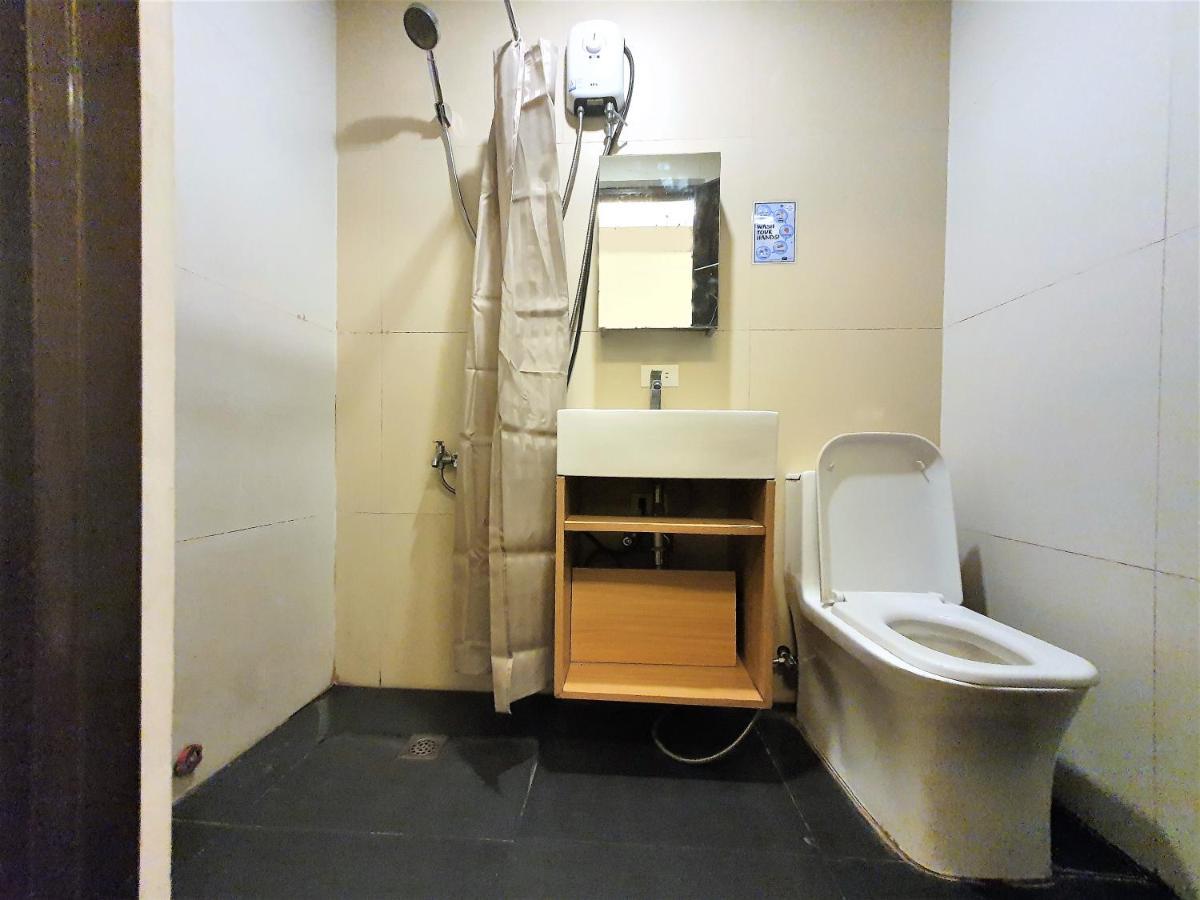 Spiral Suites Hotel Quezon City Bagian luar foto