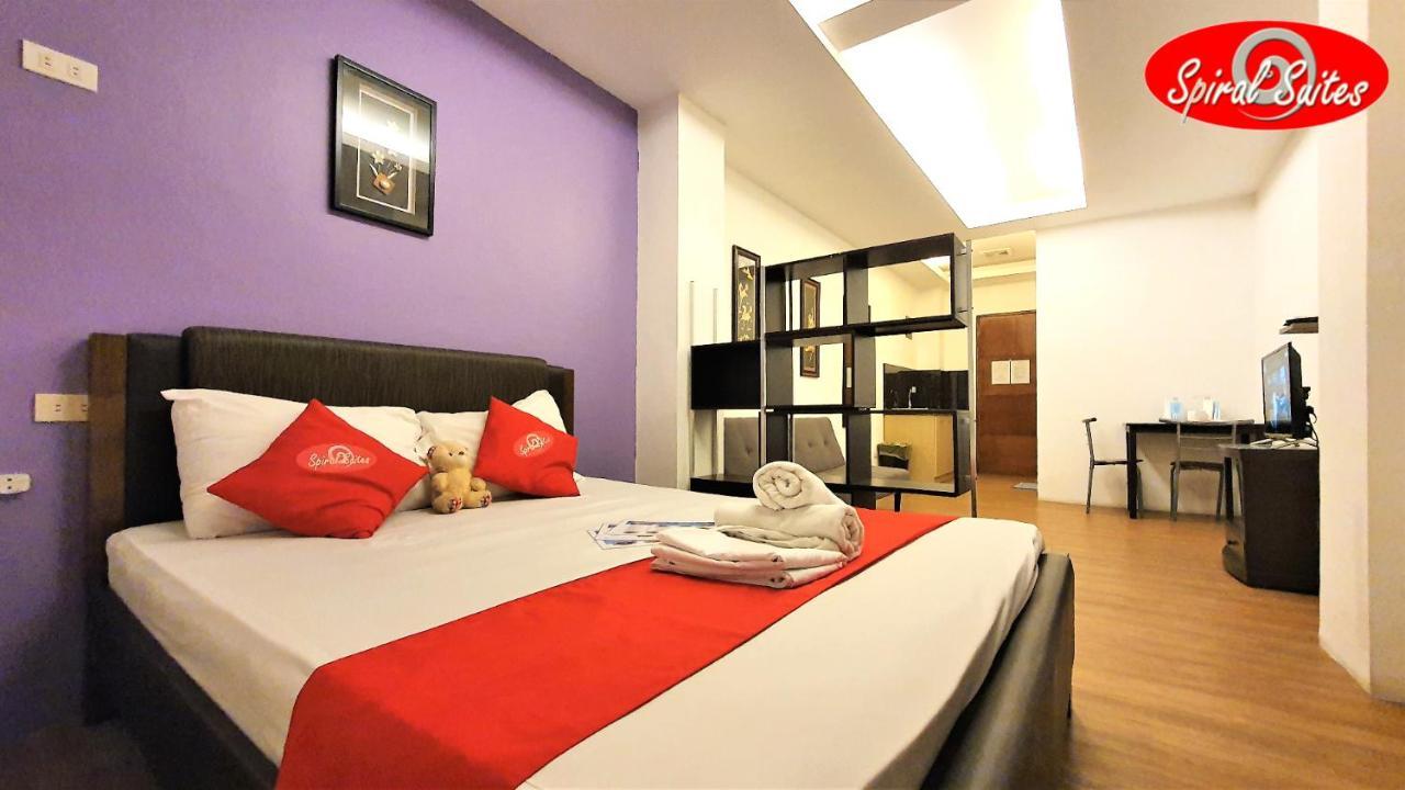 Spiral Suites Hotel Quezon City Bagian luar foto
