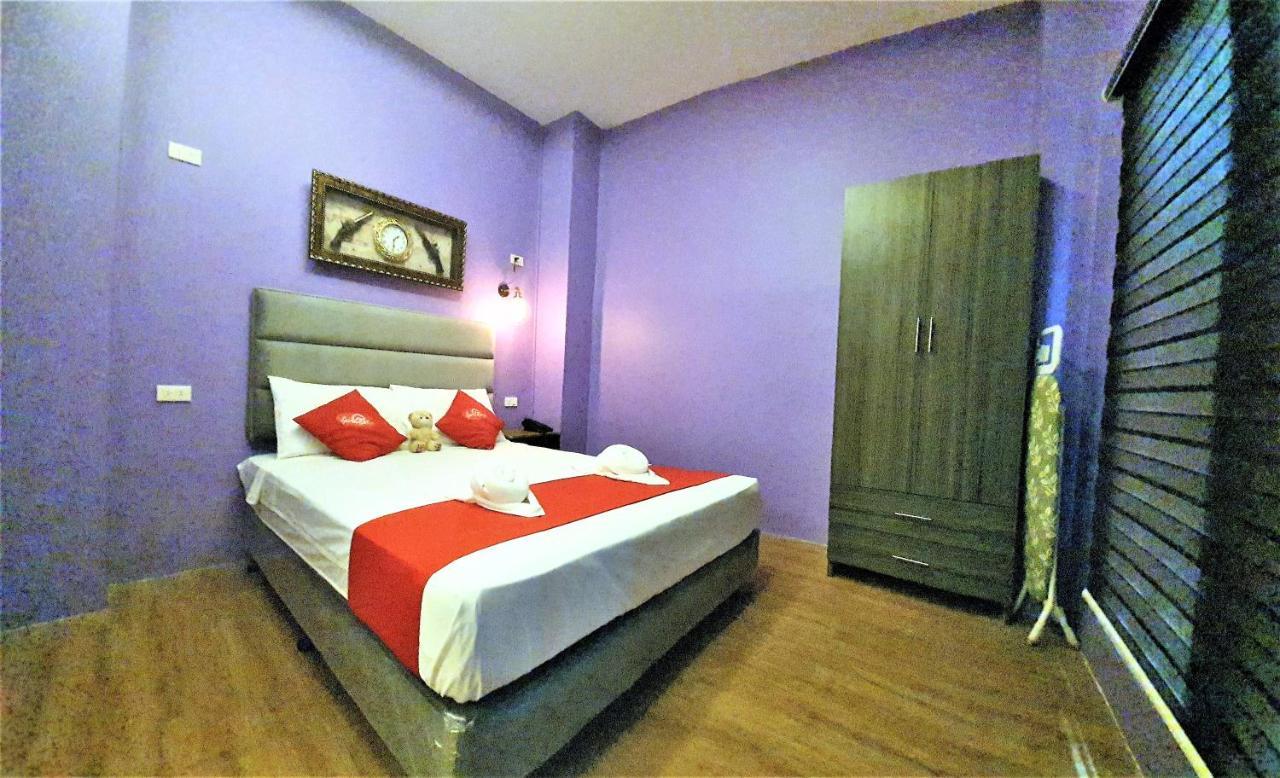 Spiral Suites Hotel Quezon City Bagian luar foto