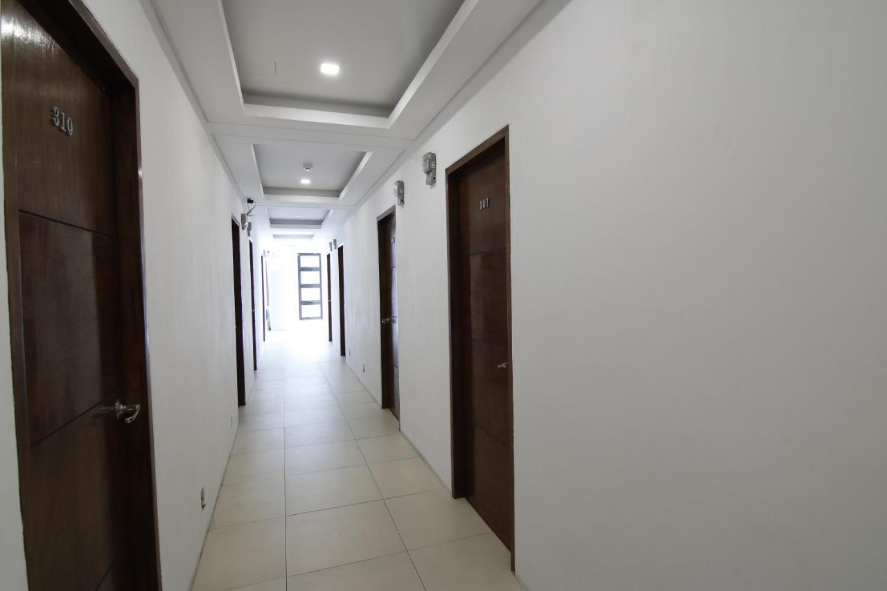 Spiral Suites Hotel Quezon City Bagian luar foto